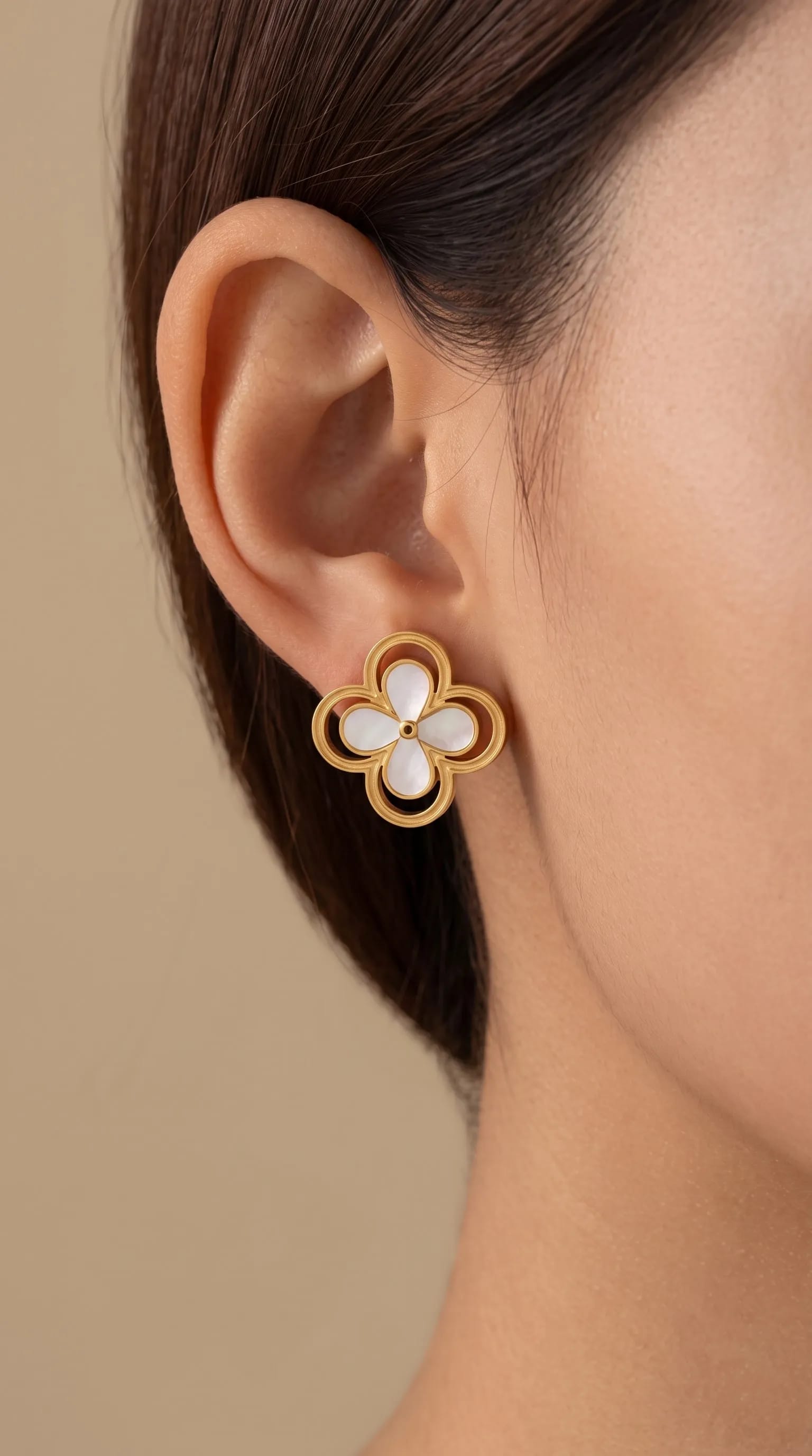 Cloversi Clover Pearl – Pearl clover earrings